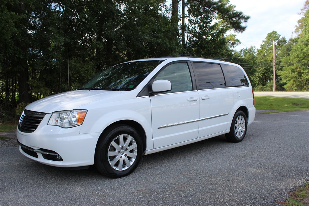 2016 Chrysler Town & Country Touring